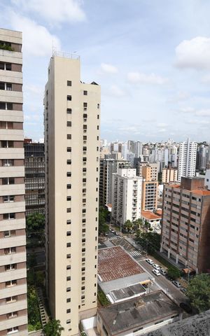 Apartamento à venda com 500m², 6 quartos e 8 vagasÁrea de Serviço - Vista