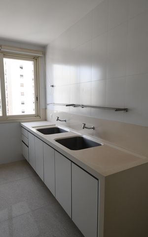 Apartamento à venda com 500m², 6 quartos e 8 vagasÁrea de Serviço