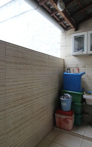 Casa de condomínio à venda com 112m², 3 quartos e 1 vagaÁrea de serviço