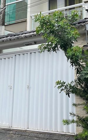 Casa de condomínio à venda com 112m², 3 quartos e 1 vaga Casa de condomínio à venda com 112m², 3 quartos e 1 vagaFachada