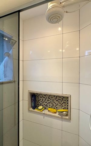 Casa de condomínio à venda com 172m², 3 quartos e 1 vaga Casa de condomínio à venda com 172m², 3 quartos e 1 vagaBanheiro da Suíte 3