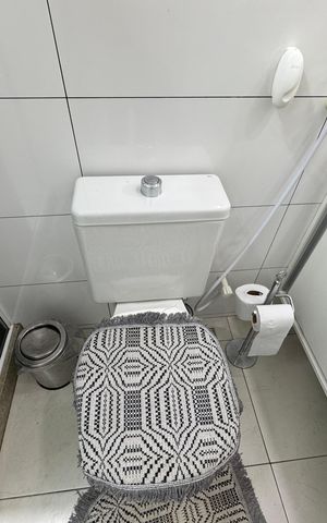 Casa de condomínio à venda com 172m², 3 quartos e 1 vaga Casa de condomínio à venda com 172m², 3 quartos e 1 vagaBanheiro da Suíte 2