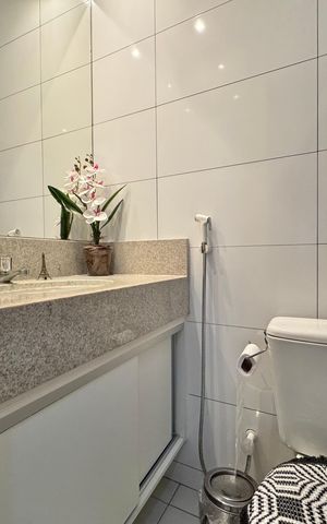 Casa de condomínio à venda com 172m², 3 quartos e 1 vaga Casa de condomínio à venda com 172m², 3 quartos e 1 vagaBanheiro da Suíte 3