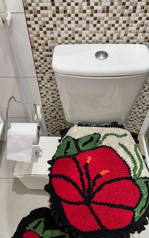 Casa de condomínio à venda com 172m², 3 quartos e 1 vaga Casa de condomínio à venda com 172m², 3 quartos e 1 vagaBanheiro da Suíte