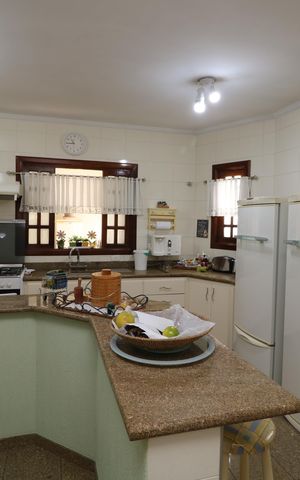 Casa à venda com 296m², 3 quartos e 5 vagasCozinha