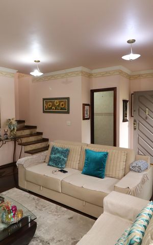 Casa à venda com 296m², 3 quartos e 5 vagasSala
