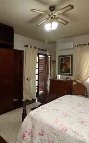 Casa à venda com 296m², 3 quartos e 5 vagasSuíte