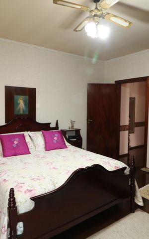 Casa à venda com 296m², 3 quartos e 5 vagasSuíte