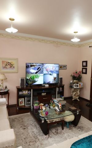 Casa à venda com 296m², 3 quartos e 5 vagasSala