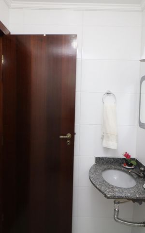 Casa à venda com 296m², 3 quartos e 5 vagasBanheiro 2