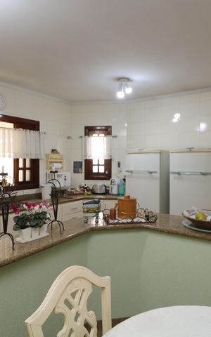 Casa à venda com 296m², 3 quartos e 5 vagasCozinha