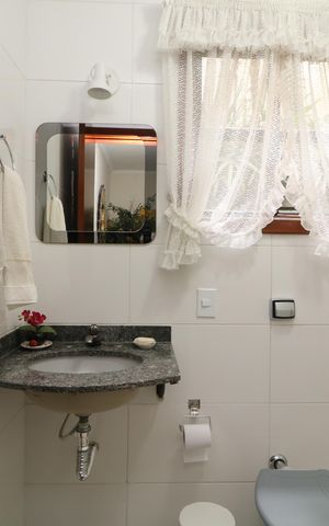 Casa à venda com 296m², 3 quartos e 5 vagasBanheiro 2