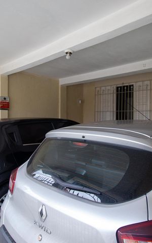 Casa à venda com 145m², 3 quartos e 2 vagas Casa à venda com 145m², 3 quartos e 2 vagasGaragem