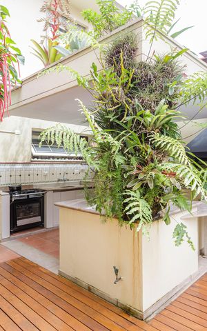 Casa à venda com 660m², 4 quartos e 4 vagas Casa à venda com 660m², 4 quartos e 4 vagasChurrasqueira