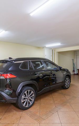 Casa à venda com 660m², 4 quartos e 4 vagas Casa à venda com 660m², 4 quartos e 4 vagasGaragem