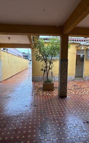 Casa à venda com 160m², 4 quartos e 6 vagasÁrea de Serviço/quintal