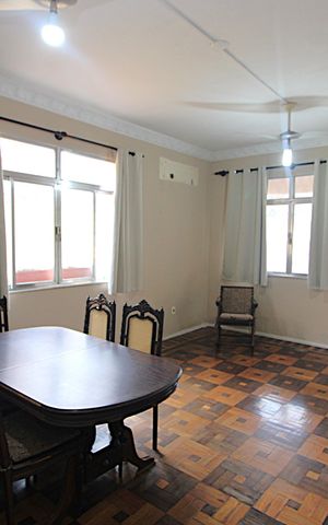 Casa à venda com 160m², 4 quartos e 6 vagasSala