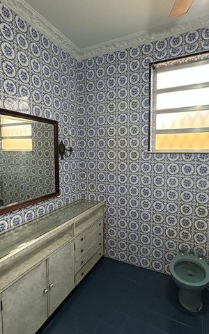 Casa à venda com 160m², 4 quartos e 6 vagasBanheiro 1