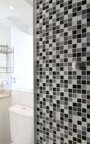 Apartamento à venda com 79m², 2 quartos e 2 vagasBanheiro da Suíte 1