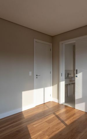 Apartamento à venda com 214m², 4 quartos e 3 vagas Apartamento à venda com 214m², 4 quartos e 3 vagasQuarto 2