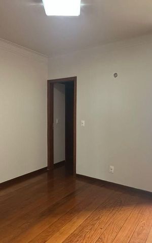 Apartamento à venda com 180m², 3 quartos e 4 vagas Apartamento à venda com 180m², 3 quartos e 4 vagasQuarto 1