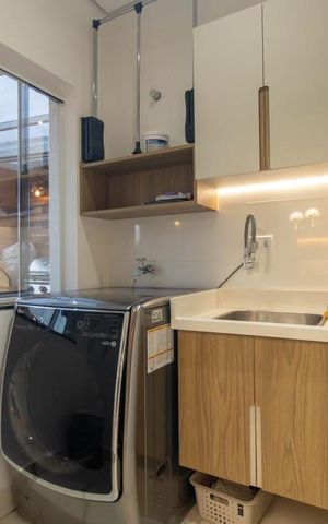 Casa de condomínio à venda com 180m², 3 quartos e 4 vagas Casa de condomínio à venda com 180m², 3 quartos e 4 vagasÁrea de Serviço