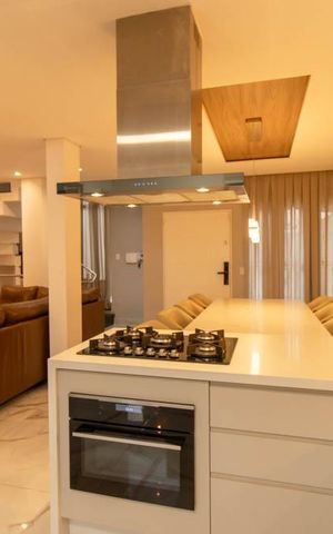 Casa de condomínio à venda com 180m², 3 quartos e 4 vagas Casa de condomínio à venda com 180m², 3 quartos e 4 vagasCozinha