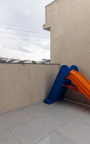 Casa de condomínio à venda com 180m², 3 quartos e 4 vagas Casa de condomínio à venda com 180m², 3 quartos e 4 vagasTerraço