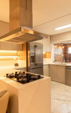 Casa de condomínio à venda com 180m², 3 quartos e 4 vagas Casa de condomínio à venda com 180m², 3 quartos e 4 vagasCozinha
