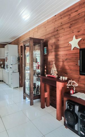 Casa à venda com 78m², 2 quartos e 2 vagas Casa à venda com 78m², 2 quartos e 2 vagasSala