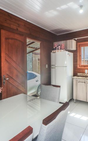 Casa à venda com 78m², 2 quartos e 2 vagas Casa à venda com 78m², 2 quartos e 2 vagasCozinha