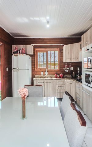 Casa à venda com 78m², 2 quartos e 2 vagas Casa à venda com 78m², 2 quartos e 2 vagasCozinha