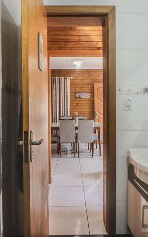 Casa à venda com 78m², 2 quartos e 2 vagas Casa à venda com 78m², 2 quartos e 2 vagasBanheiro
