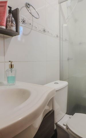 Casa à venda com 78m², 2 quartos e 2 vagas Casa à venda com 78m², 2 quartos e 2 vagasBanheiro