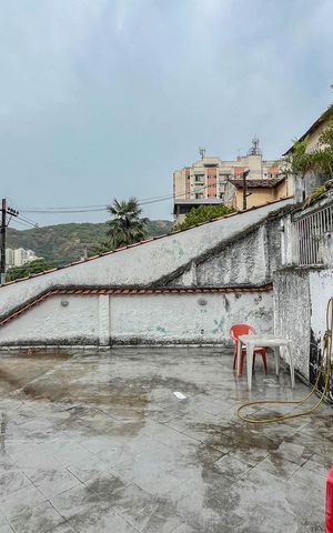 Casa à venda com 400m², 3 quartos e 2 vagasVaranda