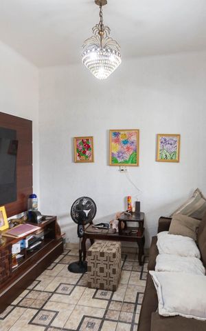 Casa à venda com 400m², 3 quartos e 2 vagasSala
