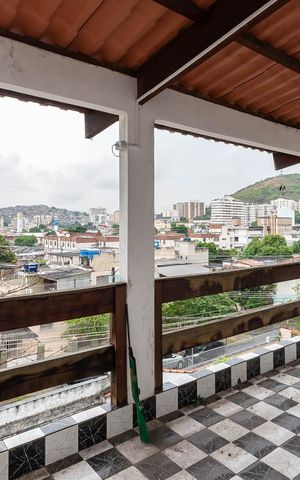 Casa à venda com 400m², 3 quartos e 2 vagasVaranda Quartos 2 e 3
