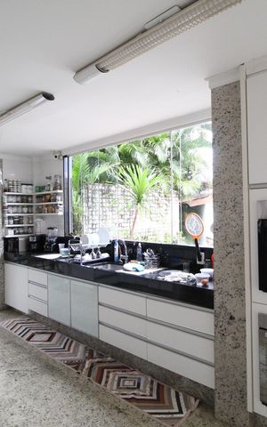 Casa para alugar com 600m², 7 quartos e 5 vagasCozinha