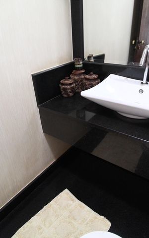 Casa para alugar com 600m², 7 quartos e 5 vagasBanheiro de Serviço