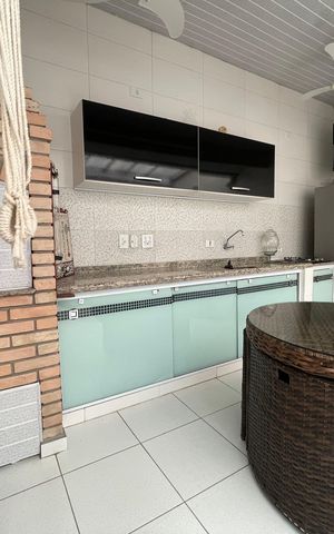 Casa à venda com 170m², 4 quartos e 4 vagas Casa à venda com 170m², 4 quartos e 4 vagasChurrasqueira
