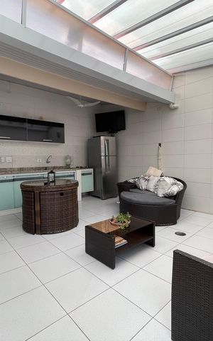 Casa à venda com 170m², 4 quartos e 4 vagas Casa à venda com 170m², 4 quartos e 4 vagasQuintal