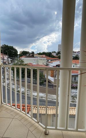 Casa à venda com 170m², 4 quartos e 4 vagas Casa à venda com 170m², 4 quartos e 4 vagasVaranda 2