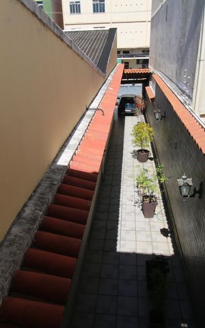 Casa à venda com 360m², 3 quartos e 5 vagasvista