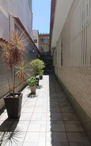 Casa à venda com 360m², 3 quartos e 5 vagasCorredor