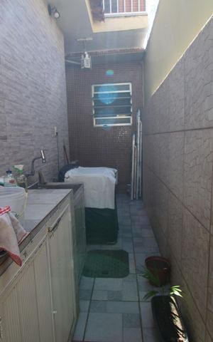 Casa à venda com 360m², 3 quartos e 5 vagasÁrea de Serviço