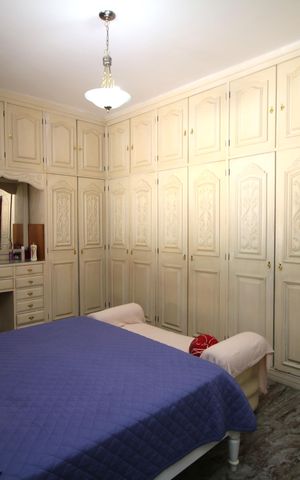 Casa à venda com 360m², 3 quartos e 5 vagasSuíte