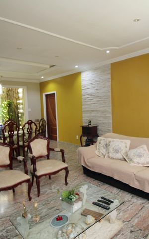 Casa à venda com 360m², 3 quartos e 5 vagasSala