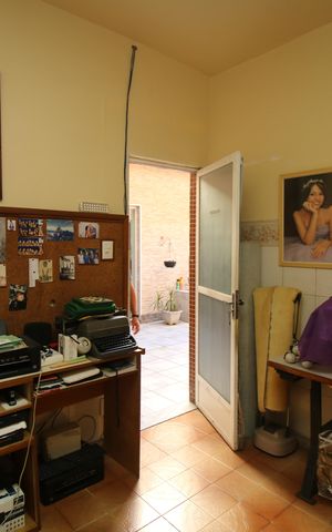 Casa à venda com 360m², 3 quartos e 5 vagasQuarto de Serviço