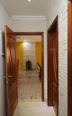Casa à venda com 360m², 3 quartos e 5 vagasCorredor