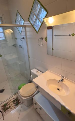 Casa para alugar com 135m², 3 quartos e 2 vagas Casa para alugar com 135m², 3 quartos e 2 vagasBanheiro da Suíte